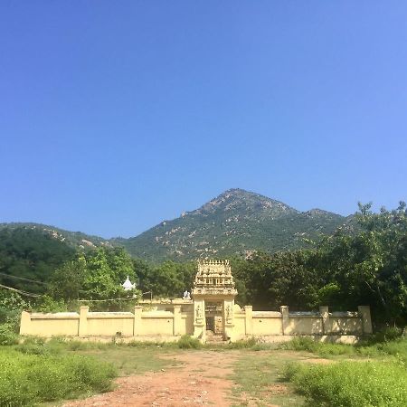 Sathya Guest House Tiruvannāmalai エクステリア 写真